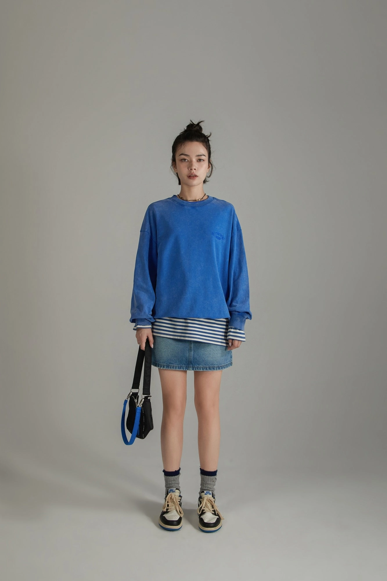 Basic Embroidery Overfit Sweatshirt