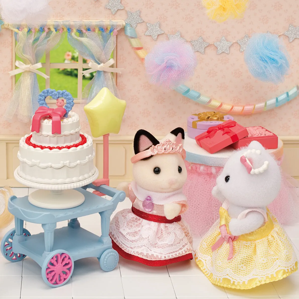 Calico Critters party time playset
