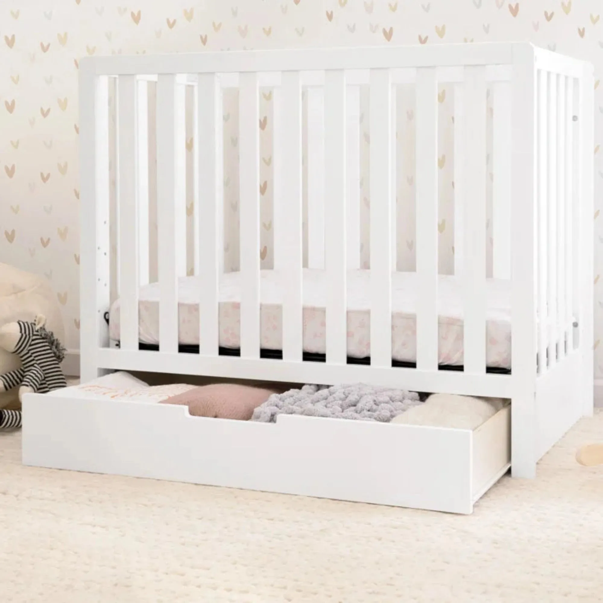 CARTERS by DAVINCI Colby 4-in-1 Convertible Mini Crib with Trundle