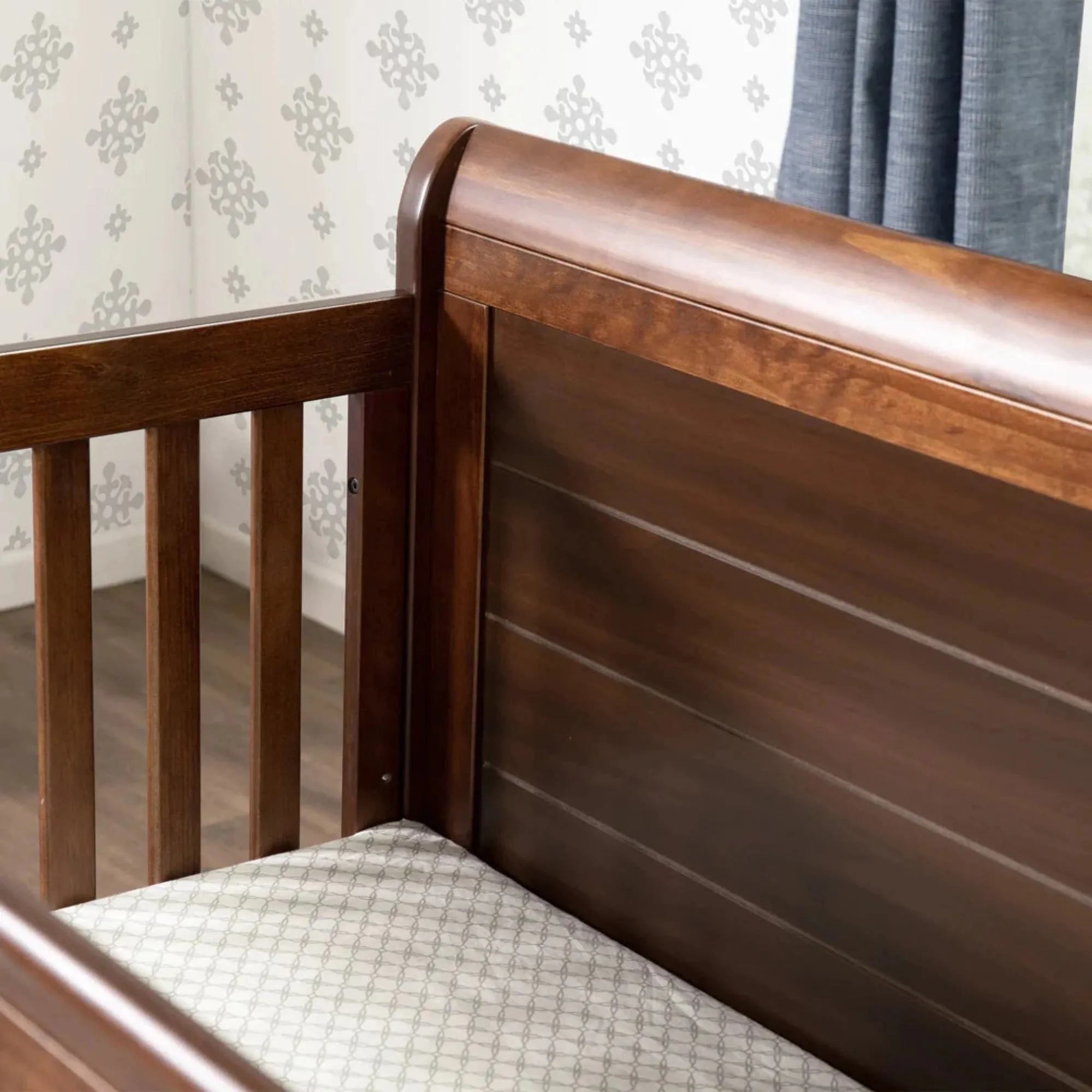 DAVINCI Kalani 4-in-1 Convertible Crib & Changer