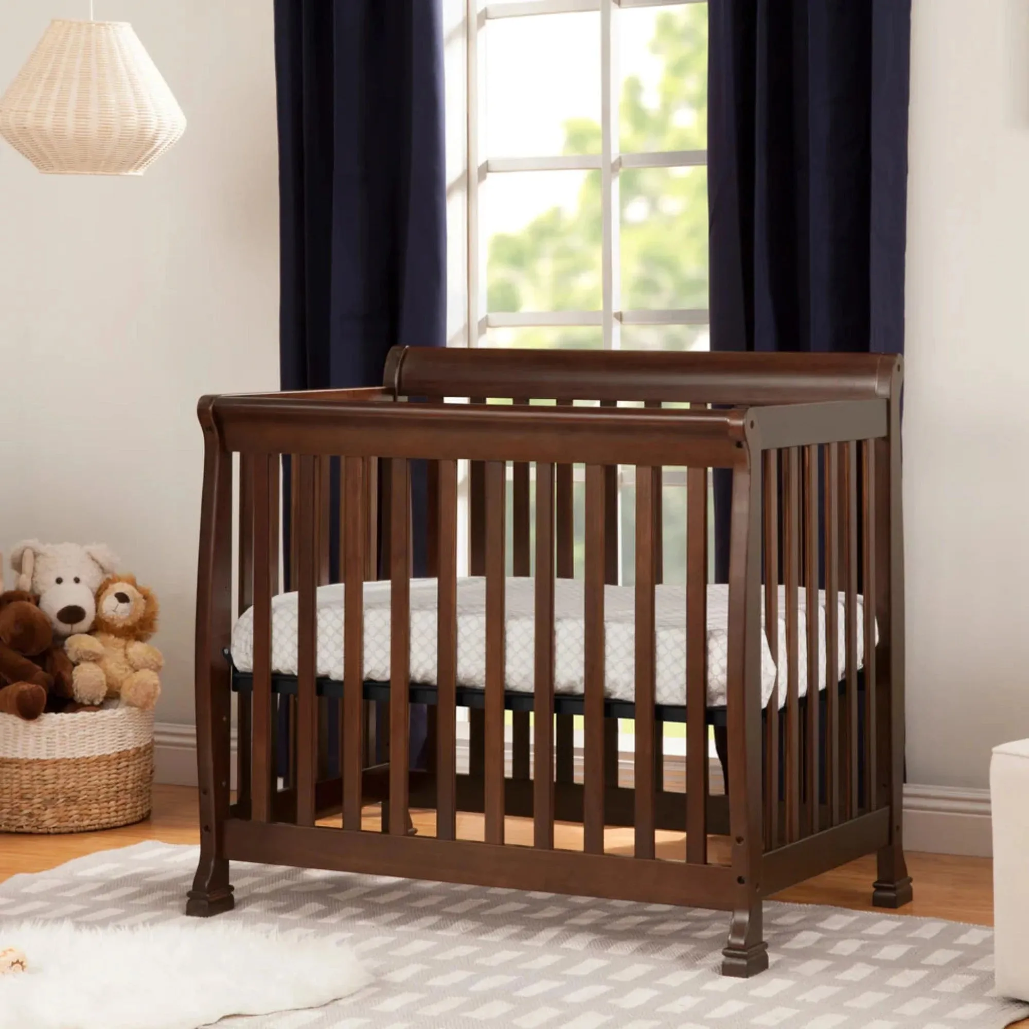 DAVINCI Kalani 4-in-1 Convertible Mini Crib