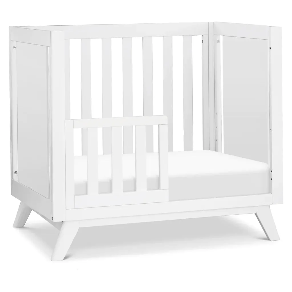 DAVINCI Otto 3-in-1 Convertible Mini Crib
