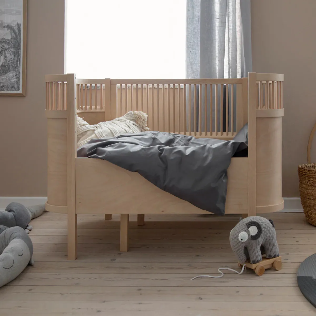 *Ex-Display* Sebra, Extendable Cot Bed Baby & Junior, Wooden   Mattress