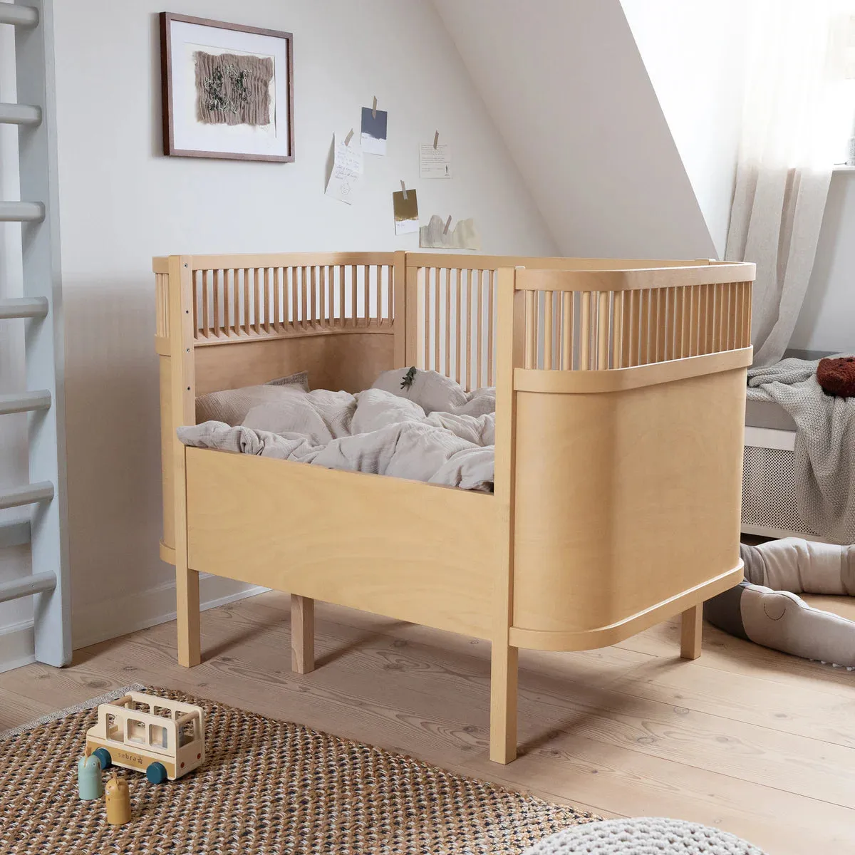 *Ex-Display* Sebra, Extendable Cot Bed Baby & Junior, Wooden   Mattress
