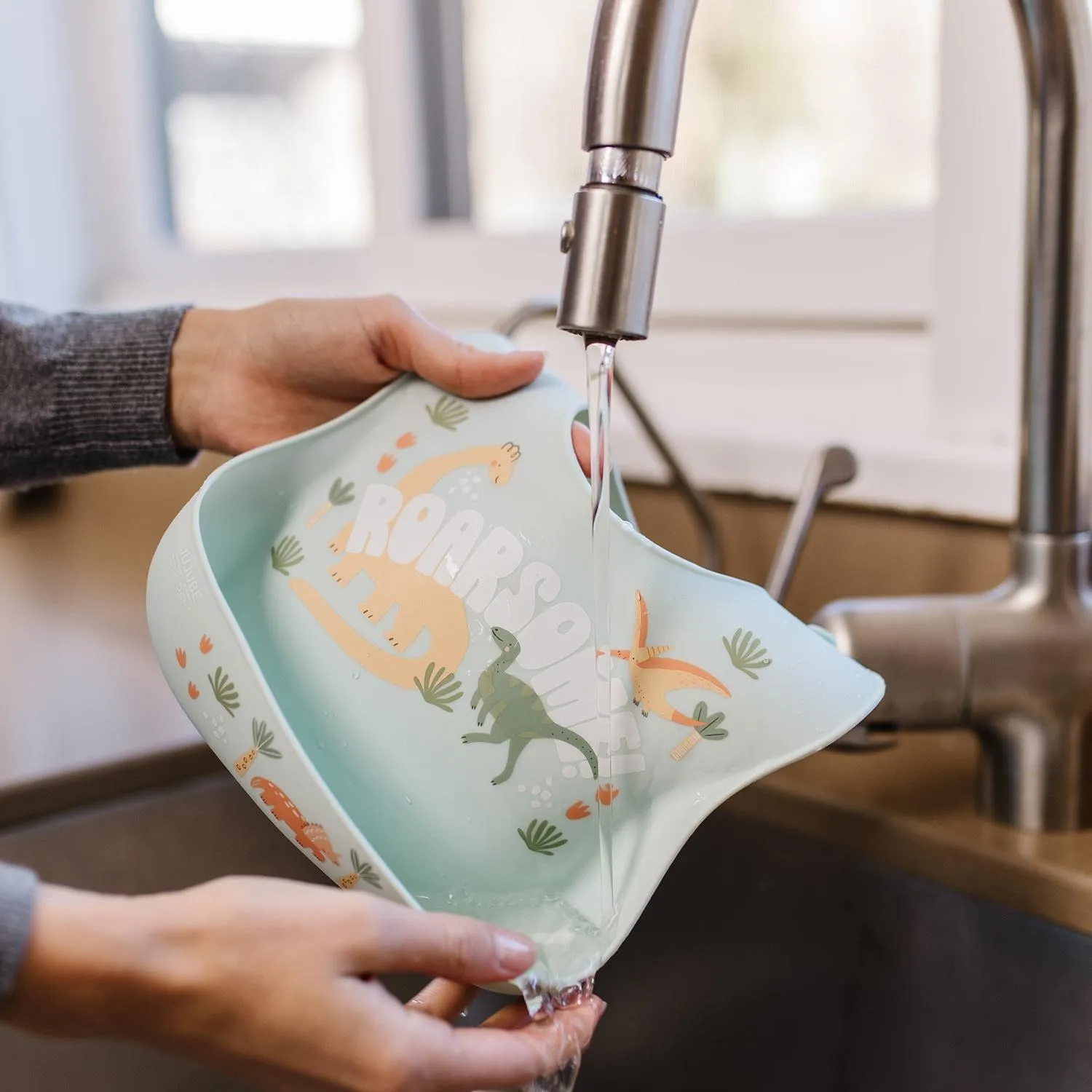 Jujube Silicone Bib | Roarsome