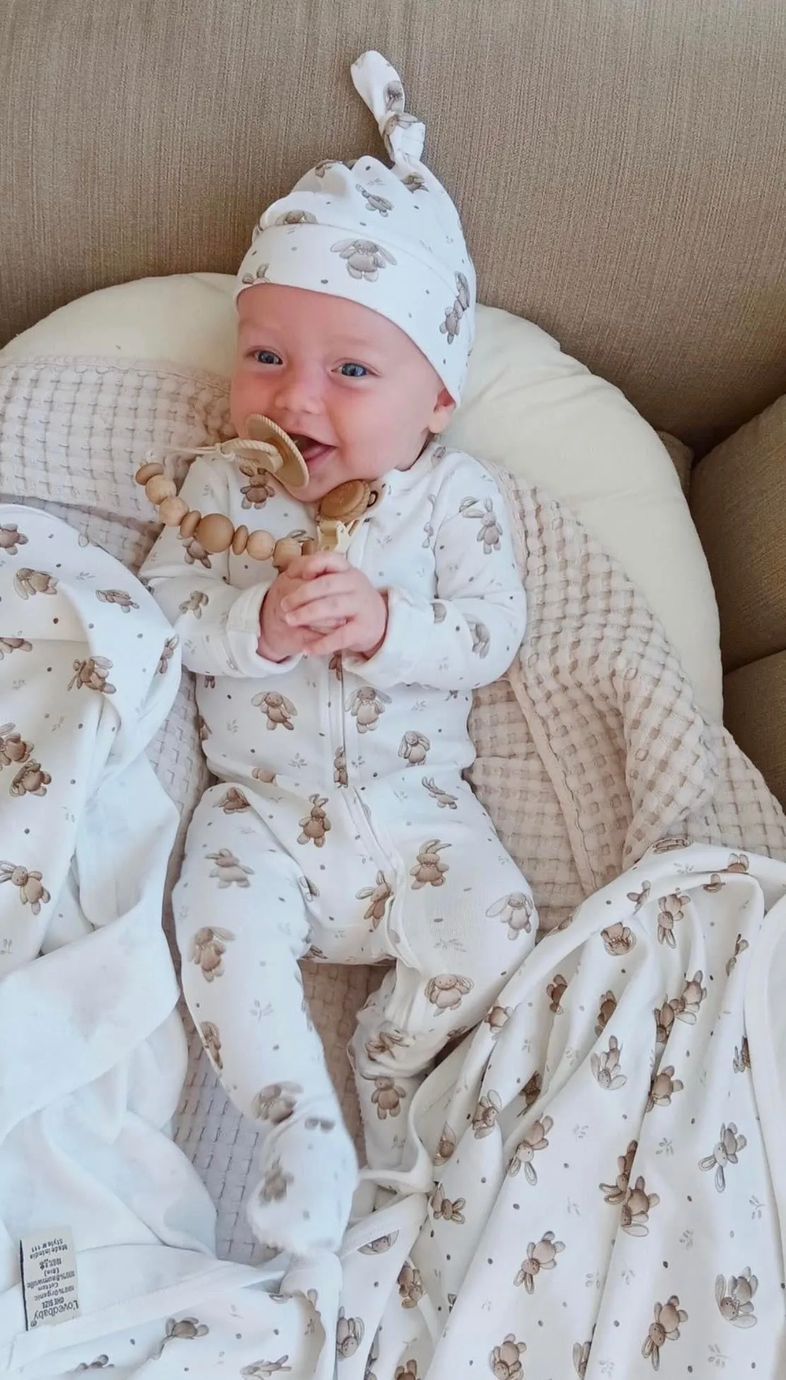 L'ovedbaby Organic Knotted Hat | Brixy Bunny Shadow