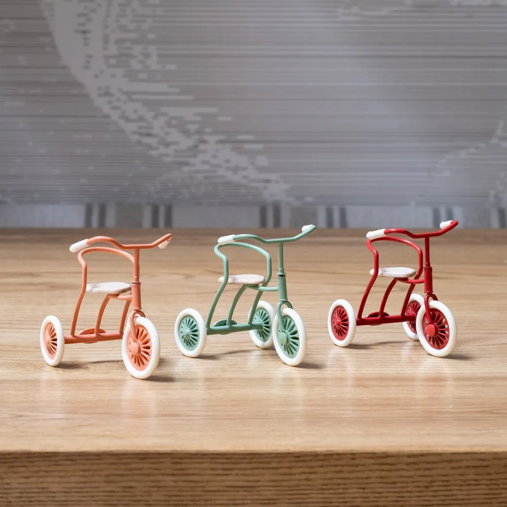 Maileg abri a  tricycle for mouse - red 2024