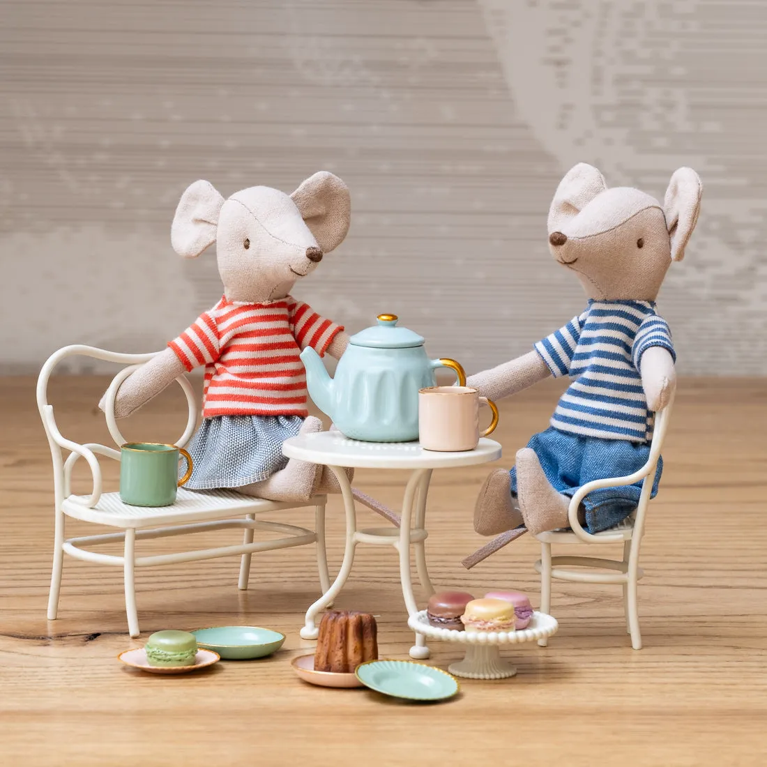 Maileg afternoon treat for mouse - merle