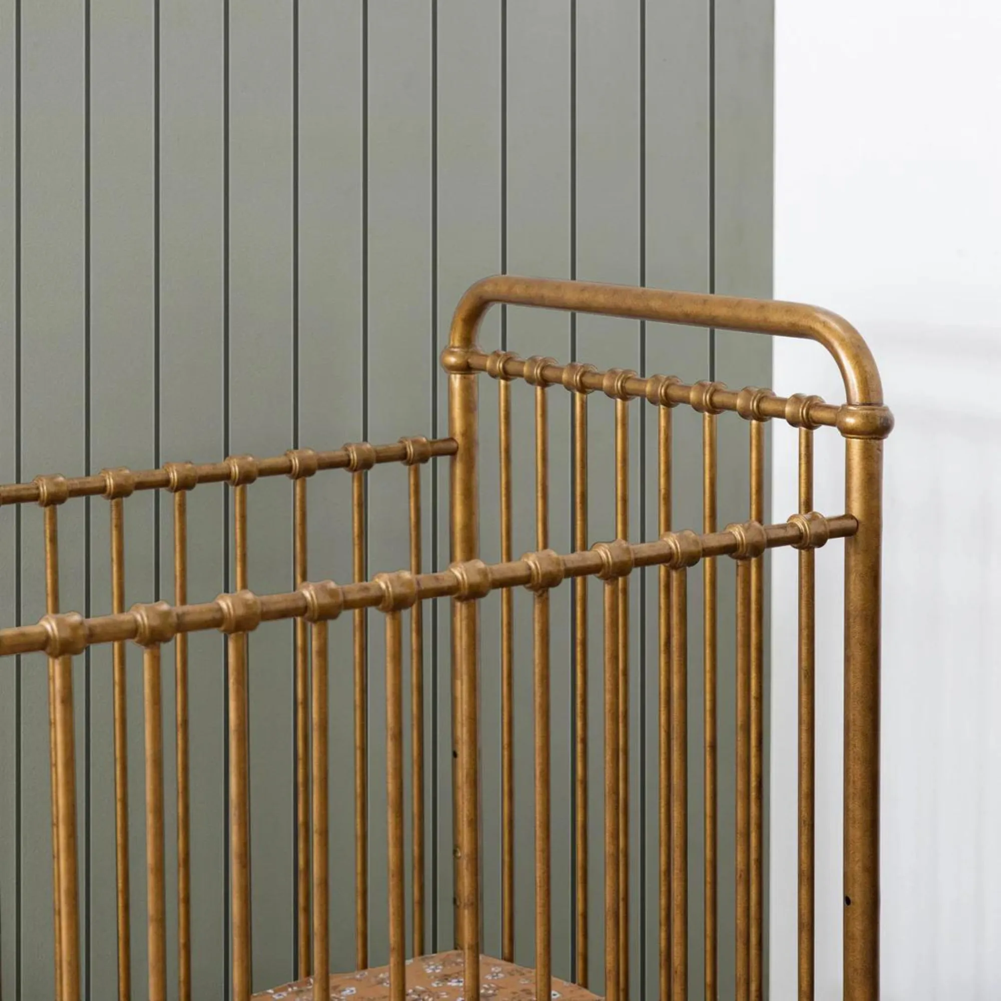 NAMESAKE Abigail 3-in-1 Convertible Mini Crib