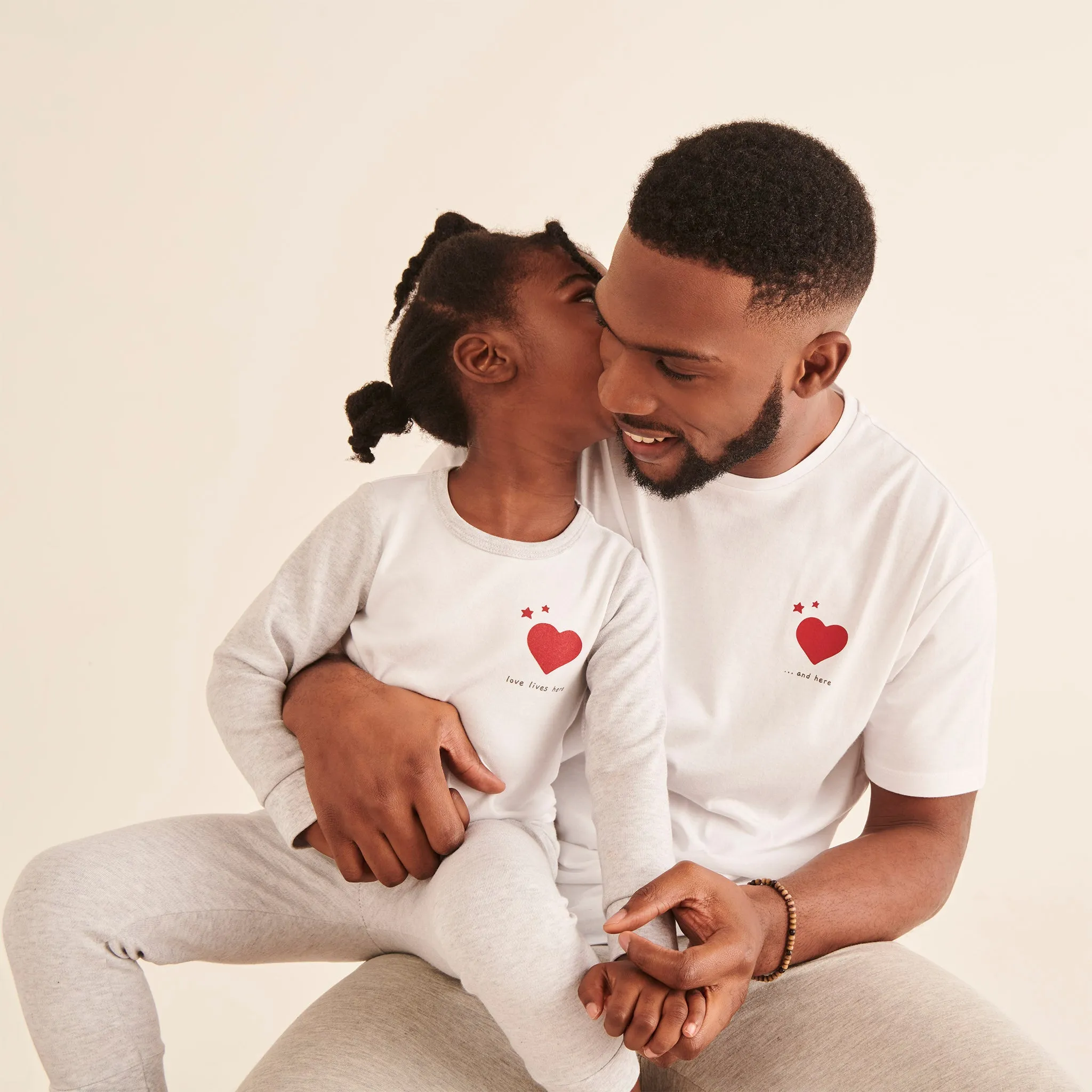 Papa Love T-Shirt & Joggers Outfit